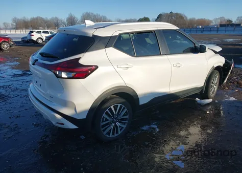 2024 Nissan Kicks Sv Xtronic Cvt z USA, uszkodzony, nr VIN 3N1CP5CV0RL558141